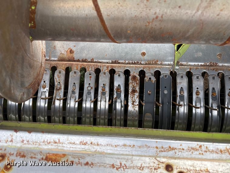 image for item FB6758 Claas 380 pickup head