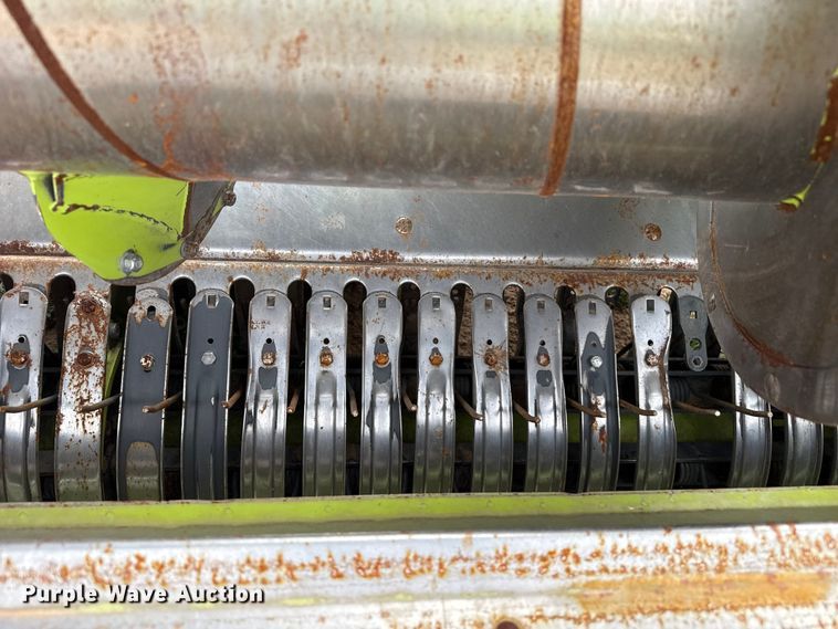 image for item FB6758 Claas 380 pickup head