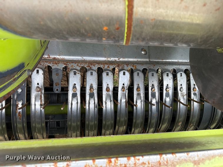 image for item FB6758 Claas 380 pickup head