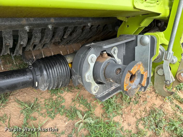 image for item FB6758 Claas 380 pickup head