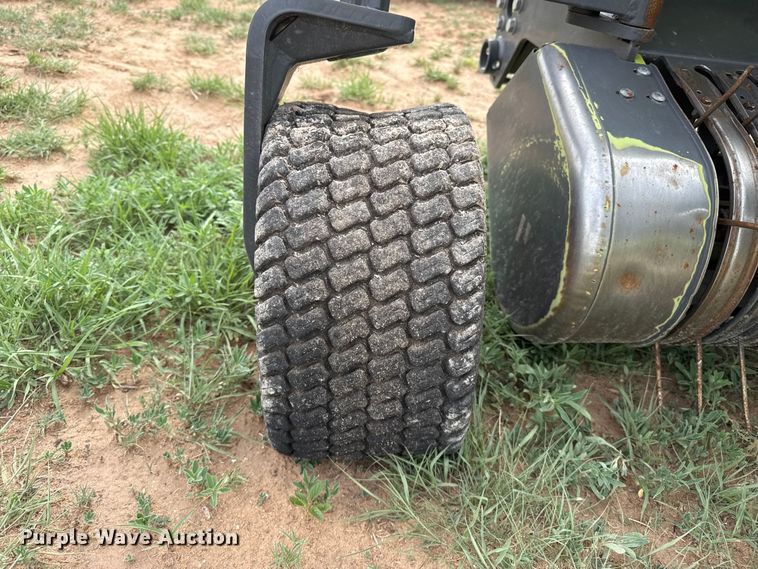 image for item FB6758 Claas 380 pickup head