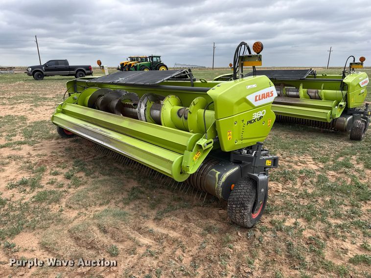 image for item FB6759 Claas 380 pickup head