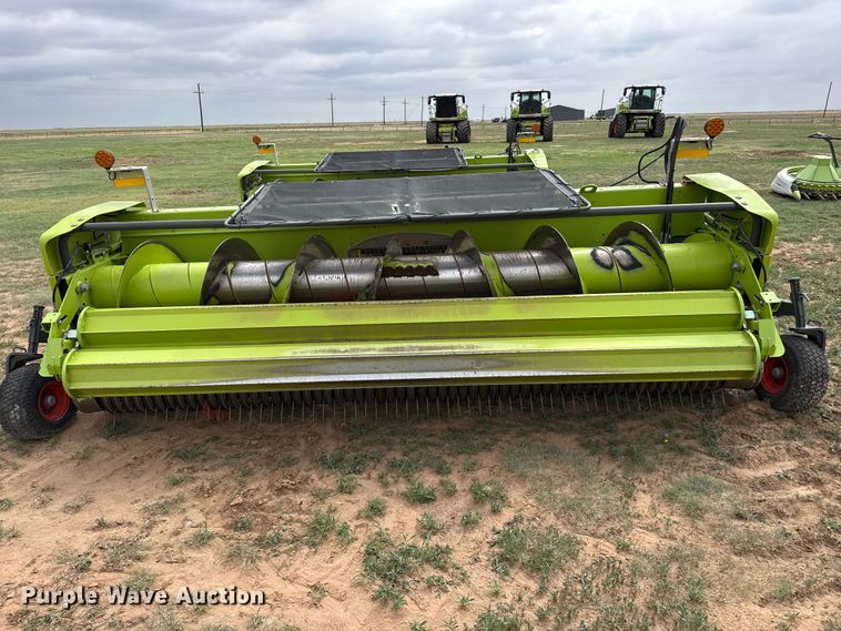 image for item FB6759 Claas 380 pickup head
