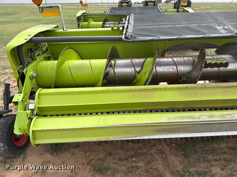 image for item FB6759 Claas 380 pickup head