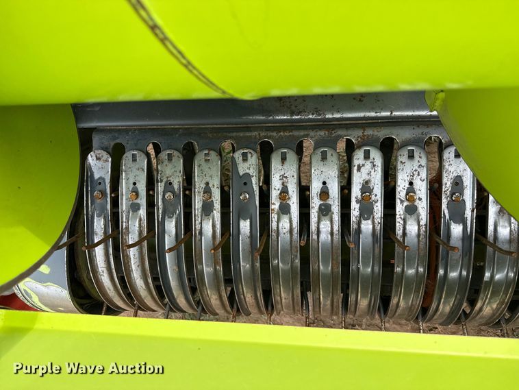 image for item FB6759 Claas 380 pickup head