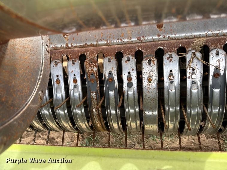 image for item FB6759 Claas 380 pickup head