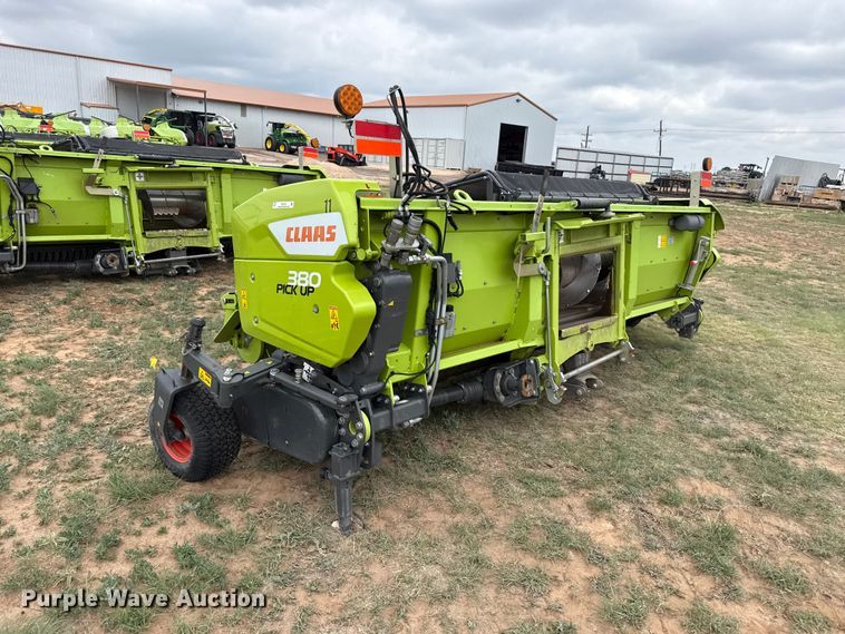 image for item FB6760 Claas 380 pickup head