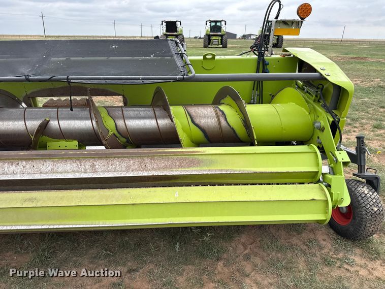 image for item FB6760 Claas 380 pickup head