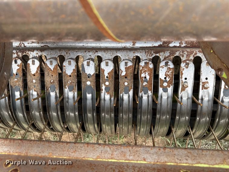 image for item FB6760 Claas 380 pickup head