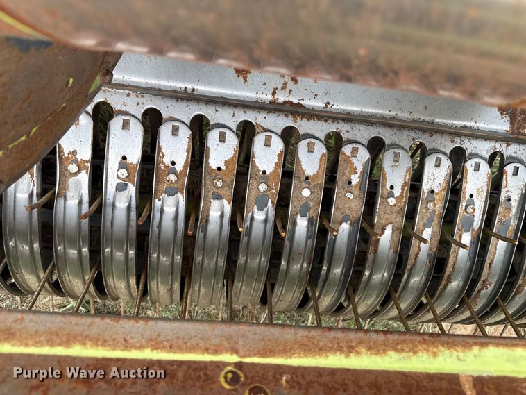 image for item FB6760 Claas 380 pickup head