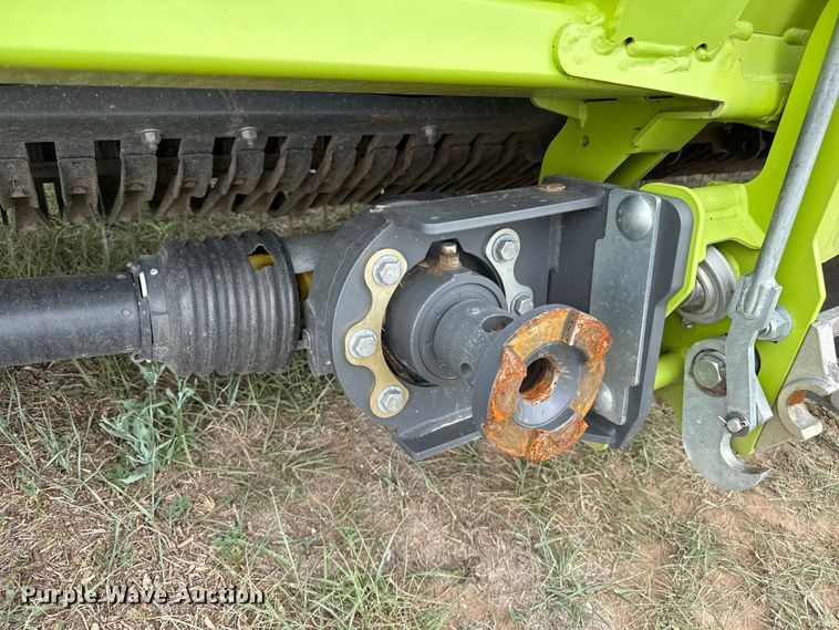 image for item FB6760 Claas 380 pickup head
