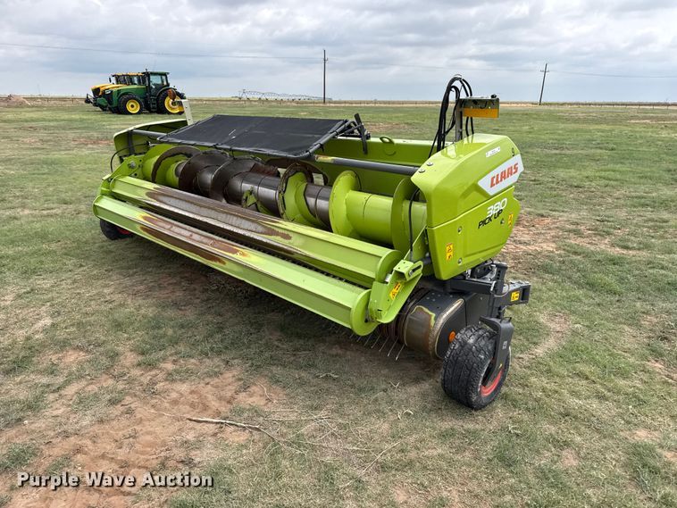 image for item FB6761 Claas 380 pickup head