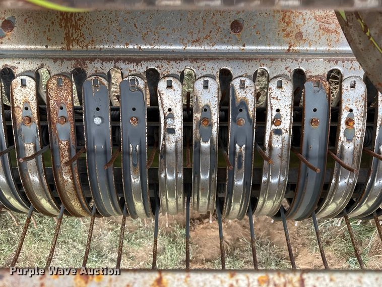 image for item FB6761 Claas 380 pickup head