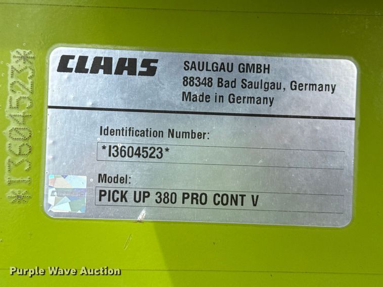 image for item FB6761 Claas 380 pickup head