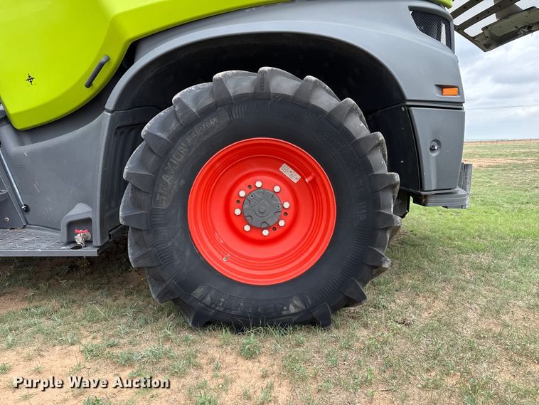 image for item FB6762 2023 Claas Jaguar 990 forage harvester
