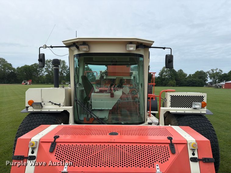 image for item FB8171 2013 Trebro AutoStack II sod harvester