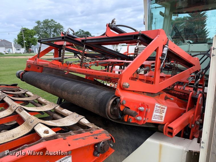 image for item FB8171 2013 Trebro AutoStack II sod harvester