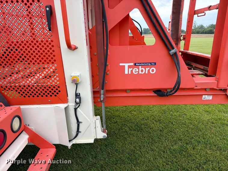 image for item FB8171 2013 Trebro AutoStack II sod harvester