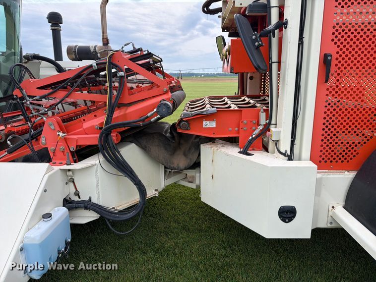 image for item FB8171 2013 Trebro AutoStack II sod harvester