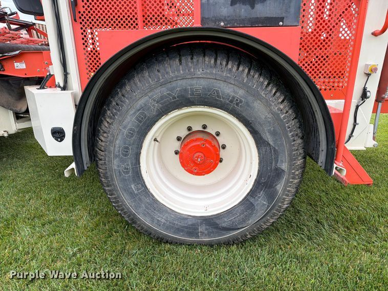 image for item FB8171 2013 Trebro AutoStack II sod harvester