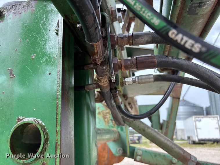 image for item FC1640 John Deere 335 tandem disk