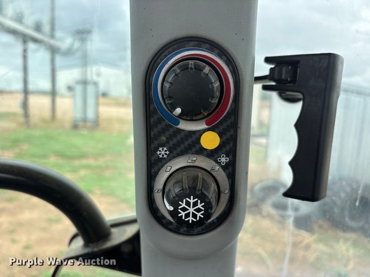 image for item FC2377 2018 New Holland Powerstar 90 MFWD tractor