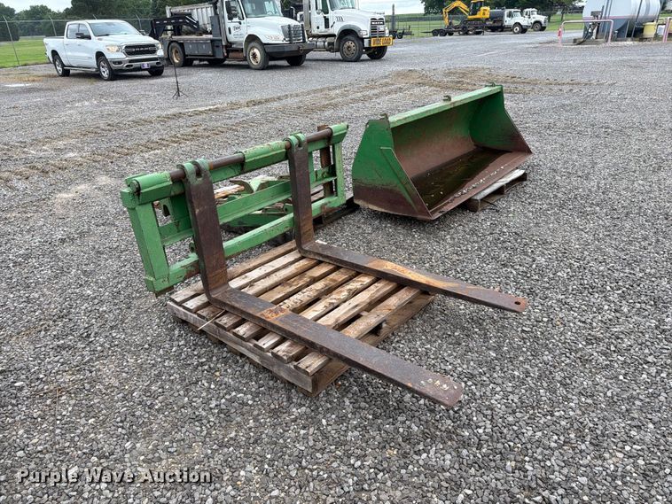 image for item FC3191 Tractor attachments