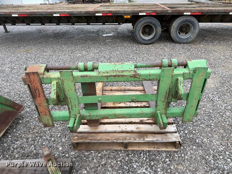 image for item FC3191 Tractor attachments