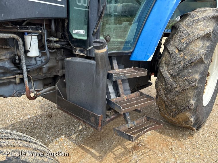 image for item FC5927 2001 New Holland TS100 tractor