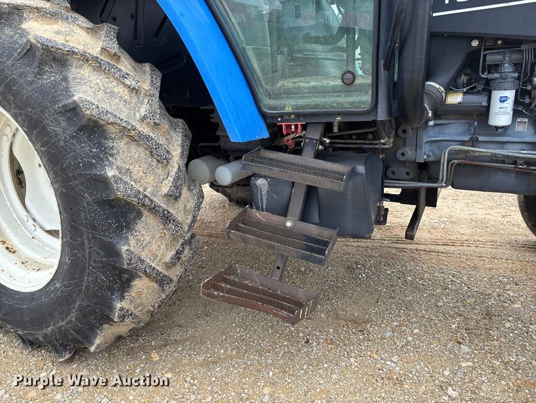 image for item FC5927 2001 New Holland TS100 tractor