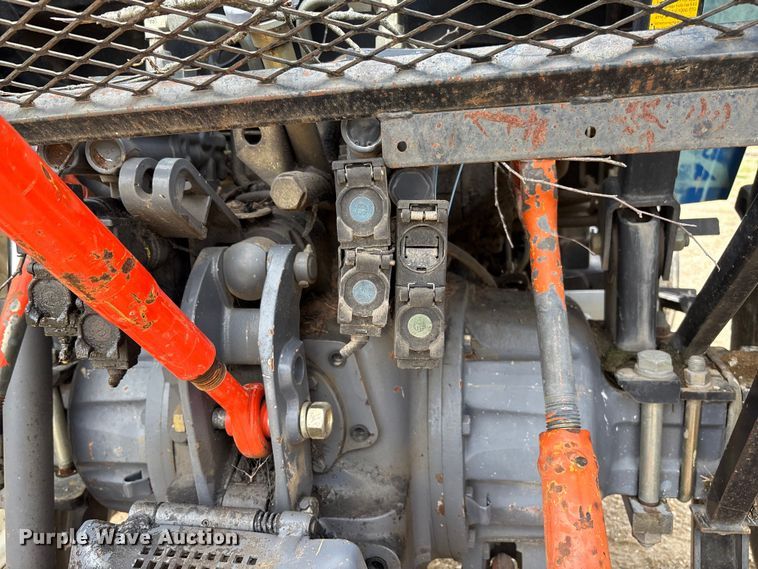image for item FC5927 2001 New Holland TS100 tractor
