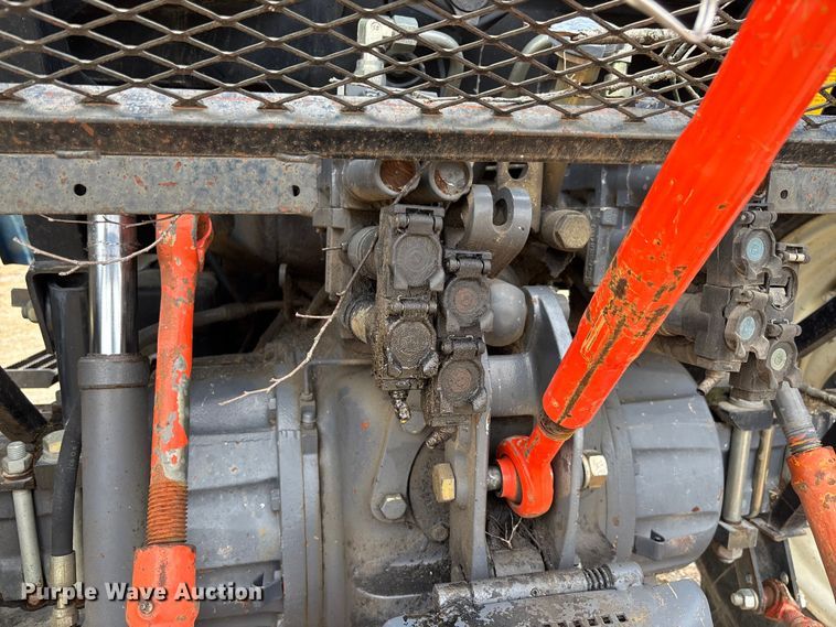 image for item FC5927 2001 New Holland TS100 tractor