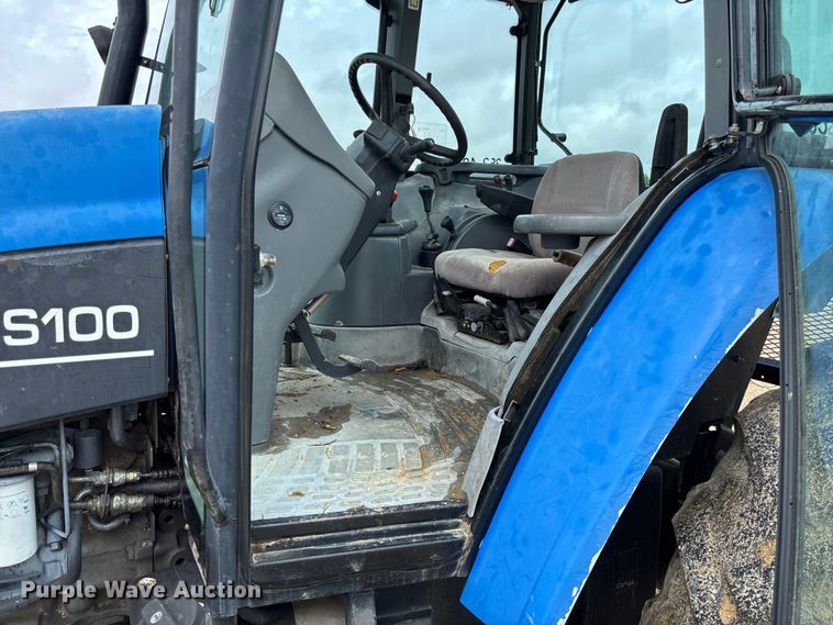 image for item FC5927 2001 New Holland TS100 tractor