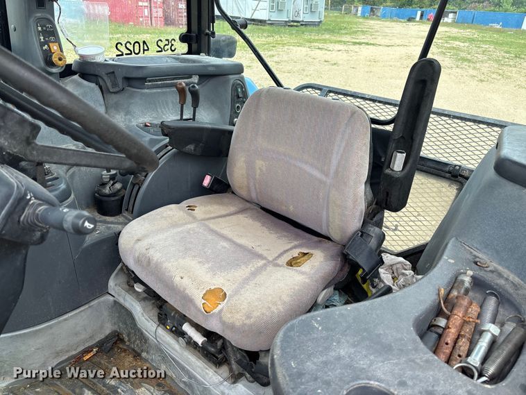 image for item FC5927 2001 New Holland TS100 tractor