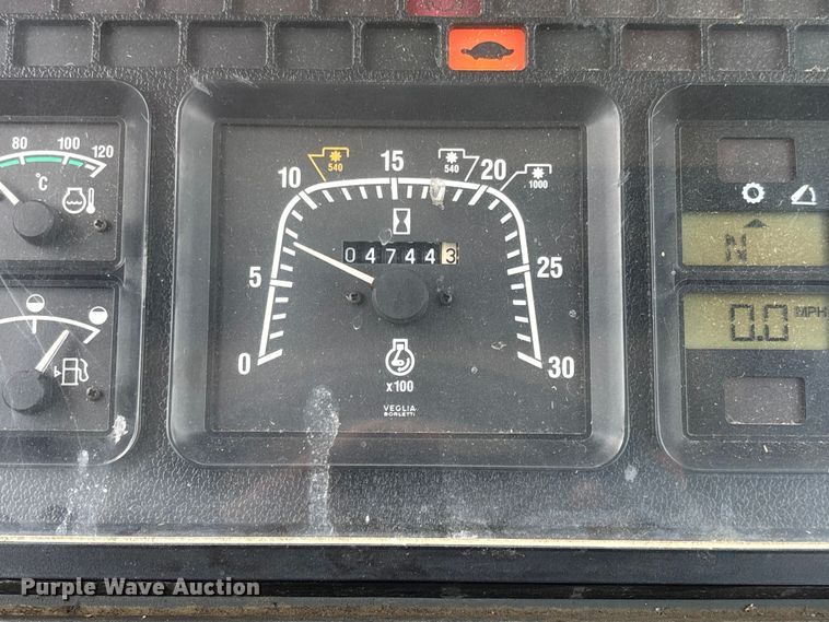 image for item FC5927 2001 New Holland TS100 tractor