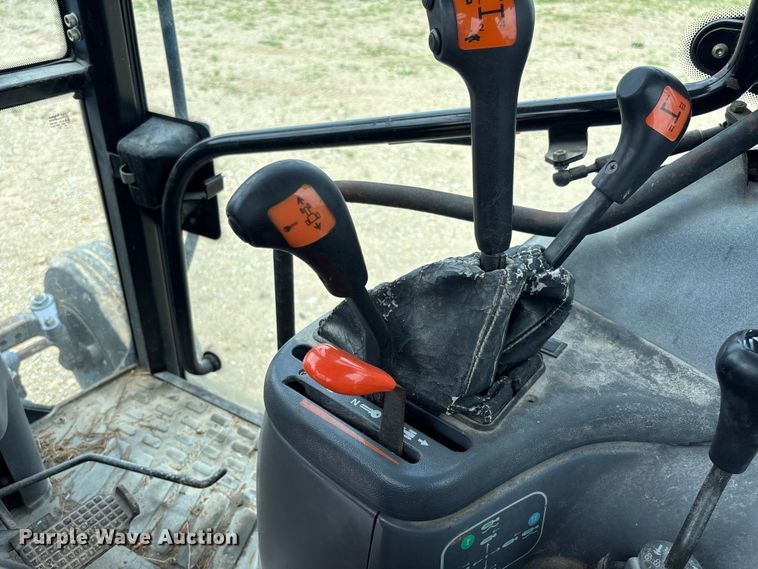 image for item FC5927 2001 New Holland TS100 tractor