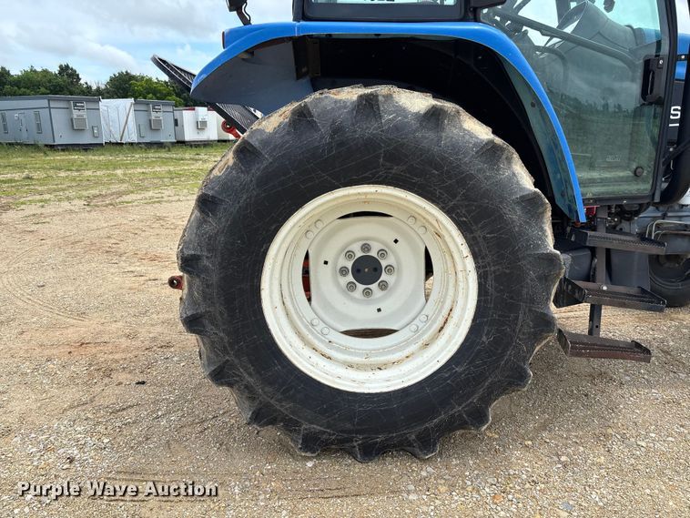 image for item FC5927 2001 New Holland TS100 tractor