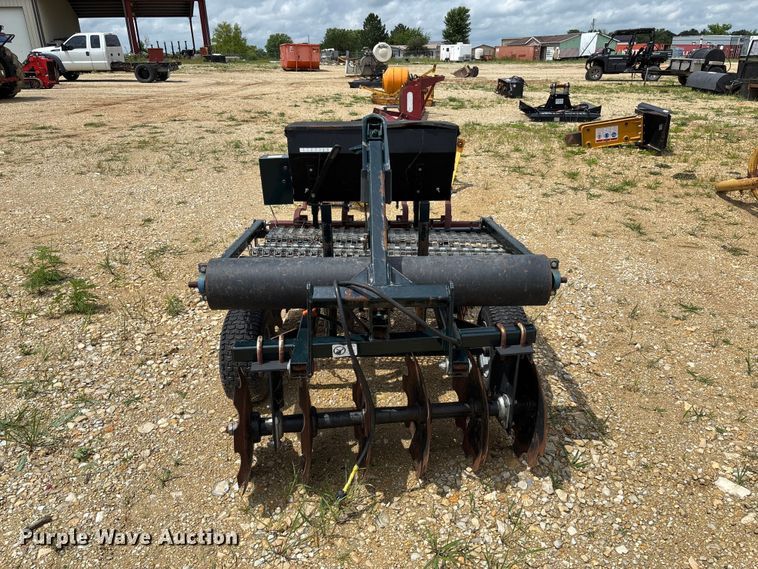 image for item FC5933 Plotmaster PEI-402HS plot seeder