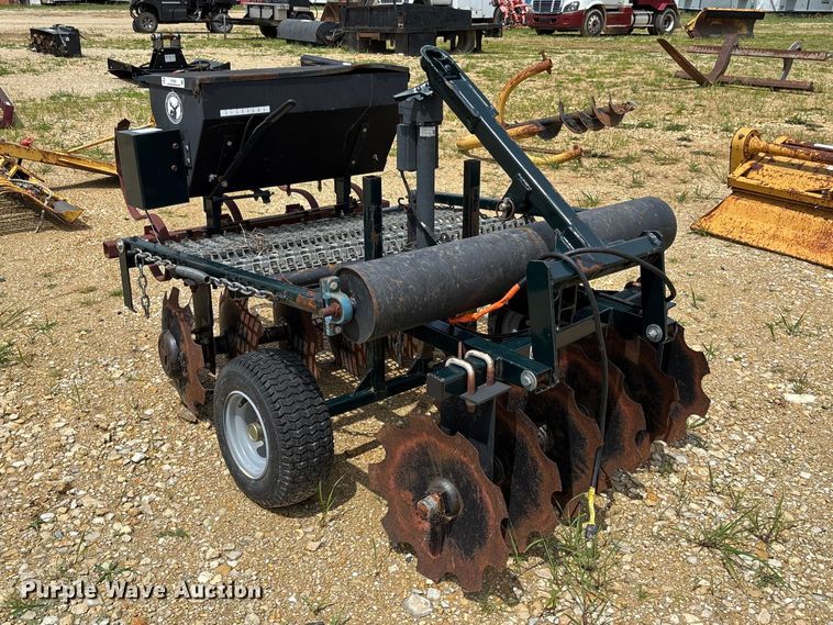 image for item FC5933 Plotmaster PEI-402HS plot seeder