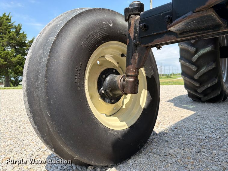 image for item FK3032 1983 Allis-Chalmers 6080 tractor