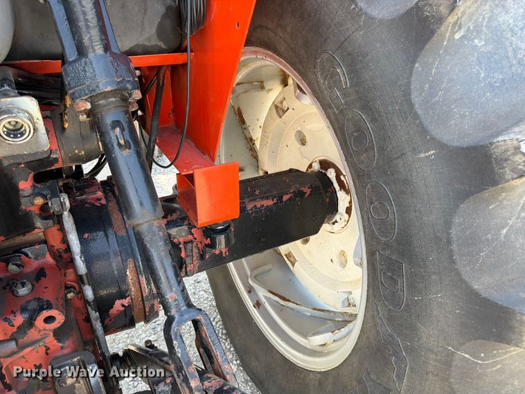image for item FK3032 1983 Allis-Chalmers 6080 tractor