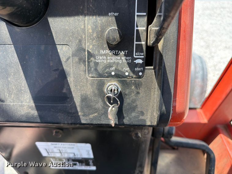 image for item FK3032 1983 Allis-Chalmers 6080 tractor