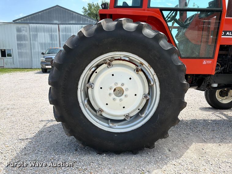image for item FK3032 1983 Allis-Chalmers 6080 tractor