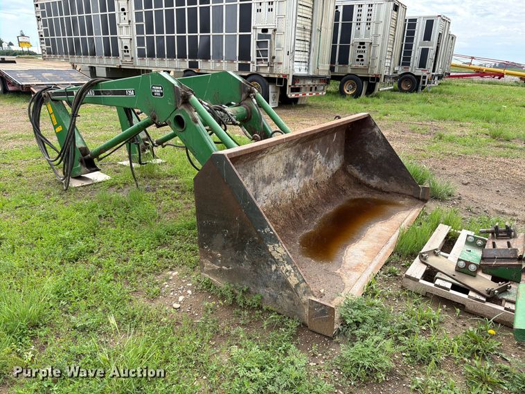 image for item FK4018 Farmhand F258 loader