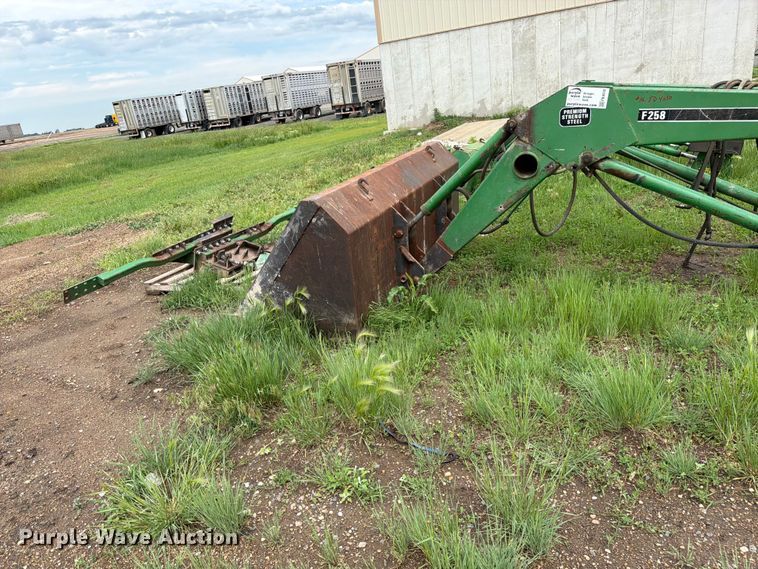 image for item FK4018 Farmhand F258 loader