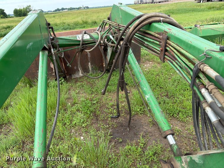 image for item FK4018 Farmhand F258 loader