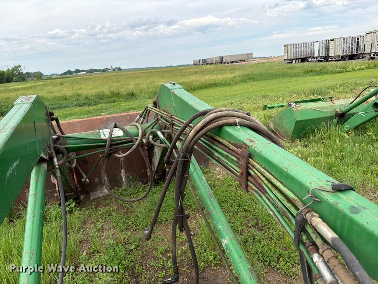 image for item FK4018 Farmhand F258 loader