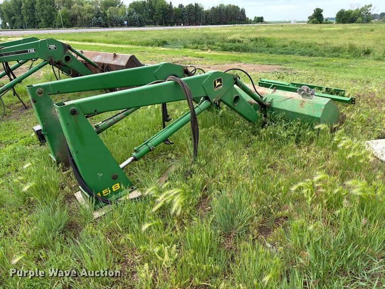 image for item FK4019 John Deere 158 loader