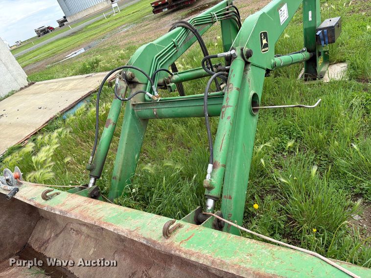 image for item FK4019 John Deere 158 loader