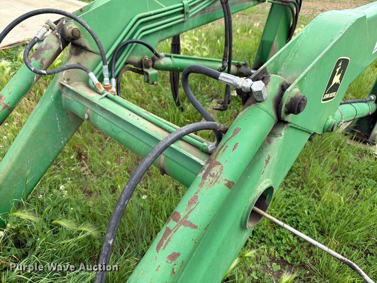 image for item FK4019 John Deere 158 loader